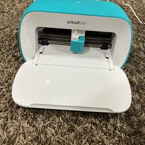 Cricut joy brand new